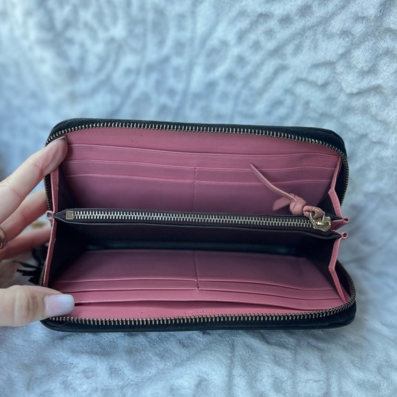 Bottega Veneta Black Long Zip Around Wallet with Pink Interior - Picture 3 of 12